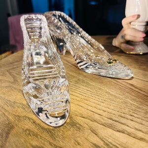 Slovakia Honour Crystal set of two crystal slippers figurines